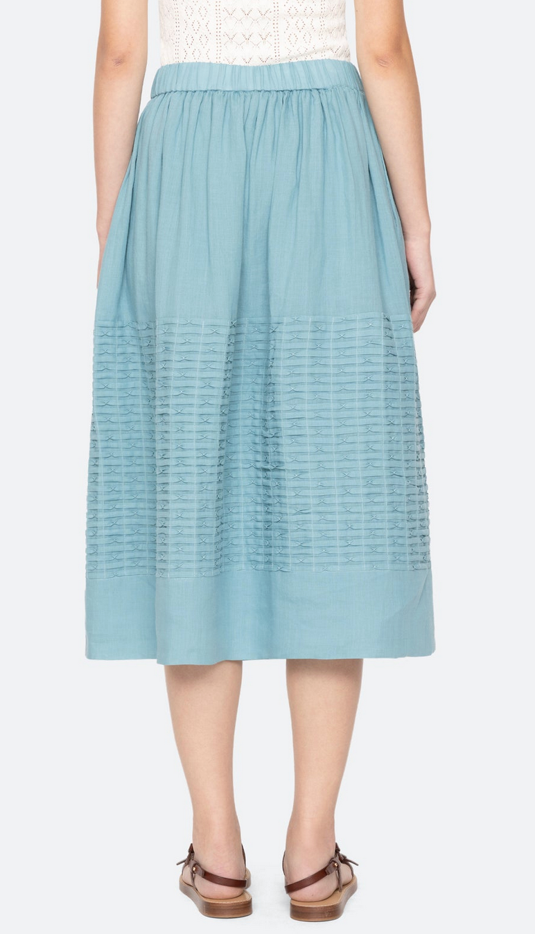 violet skirt blue