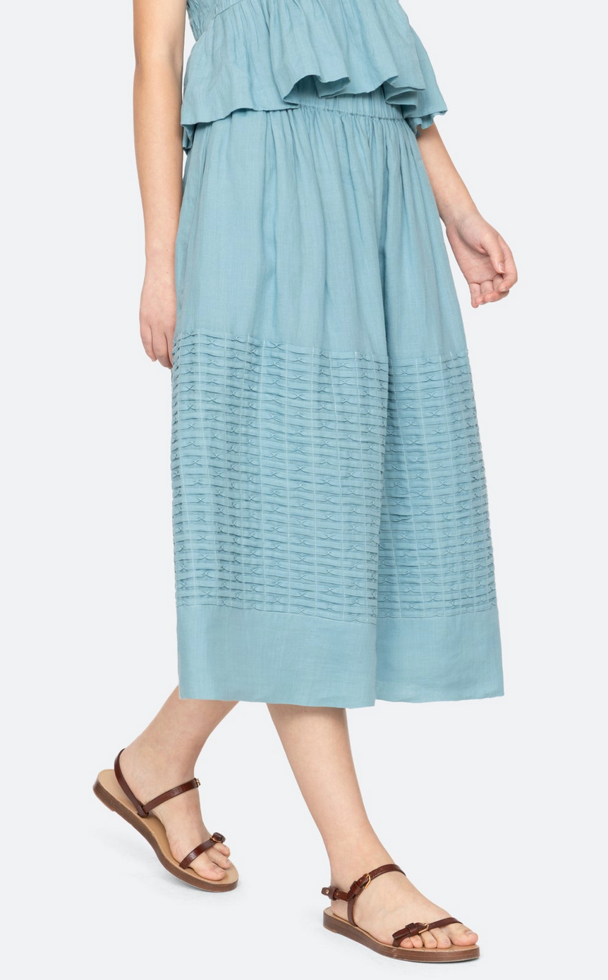 violet skirt blue