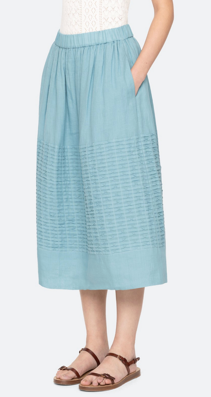 violet skirt blue