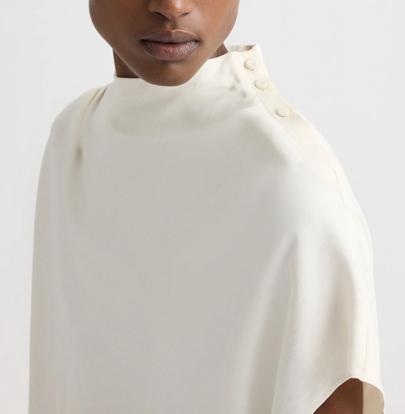 bone mock neck tee in coated viscose linen