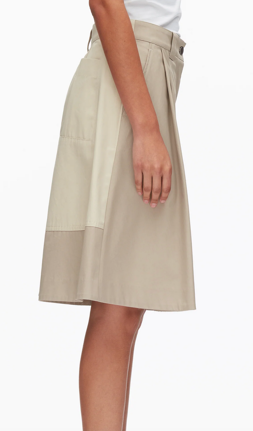 two-toned wide pleated shorts khaki birch