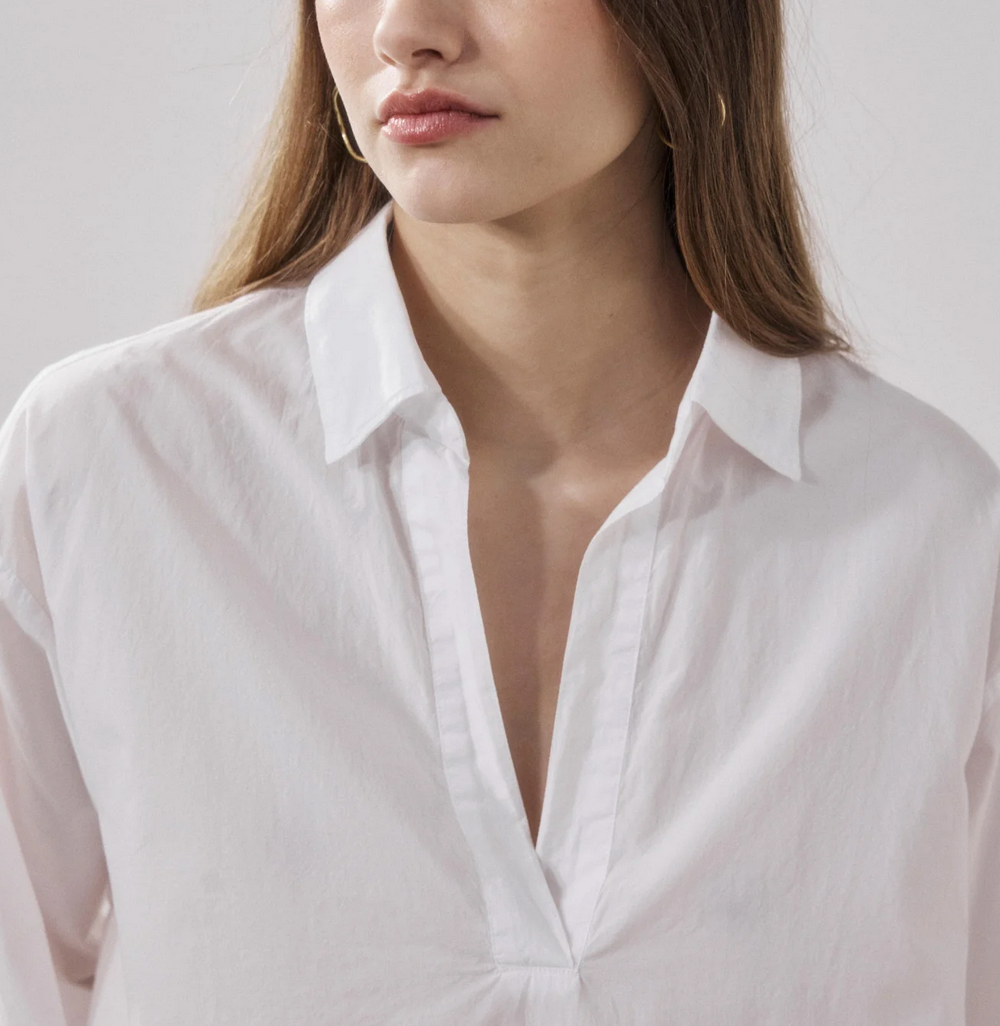 cola white polin shirt