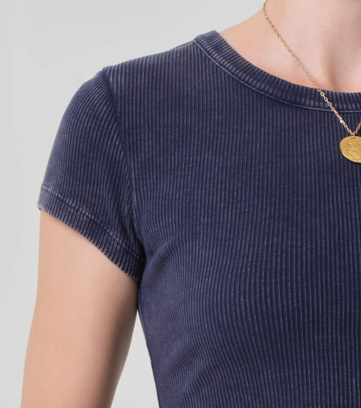 nello tee in mineral navy