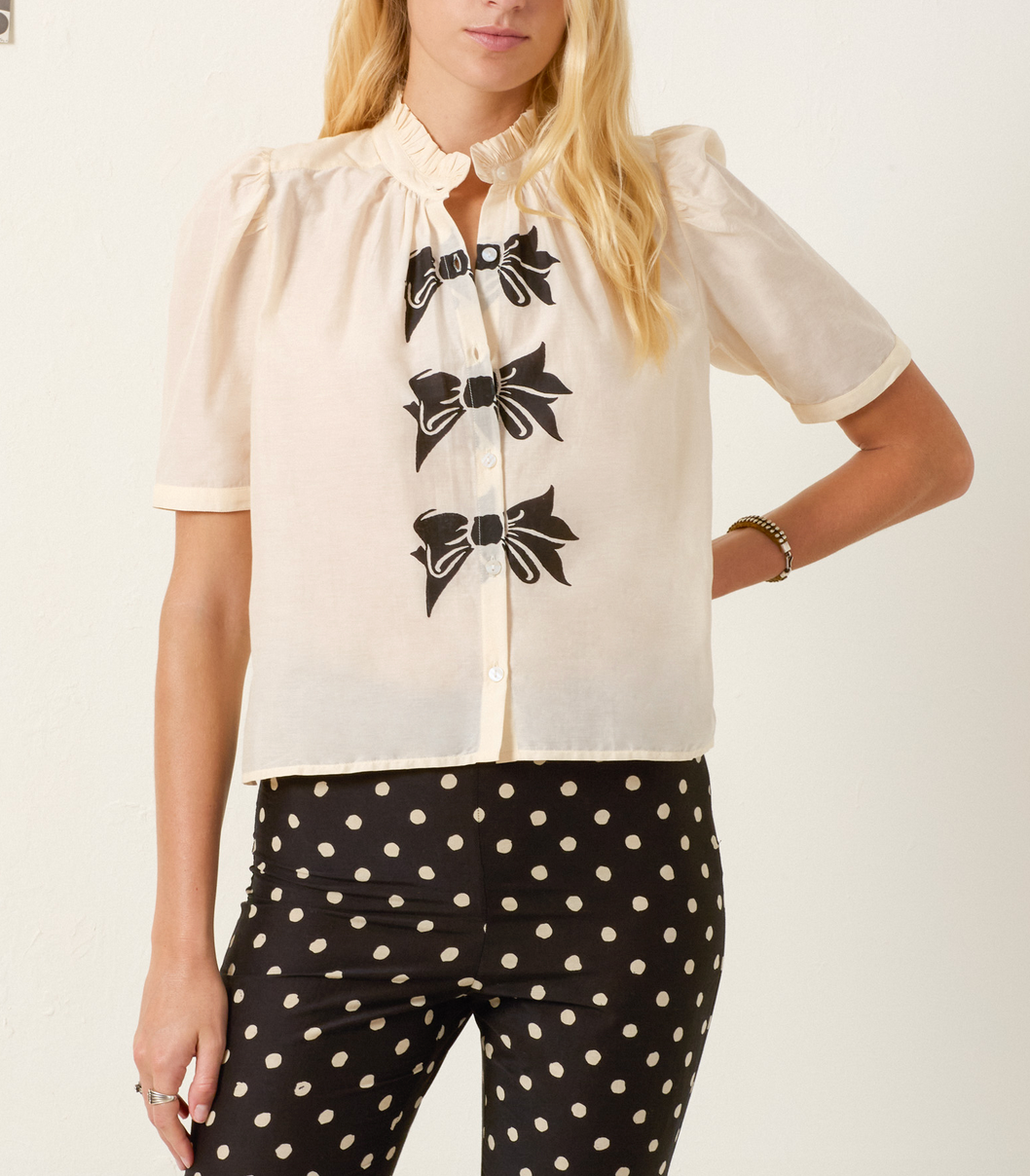 winn black tie shirt