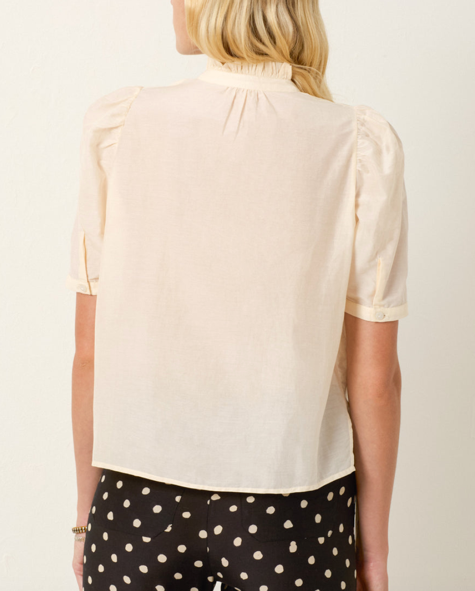 winn black tie shirt