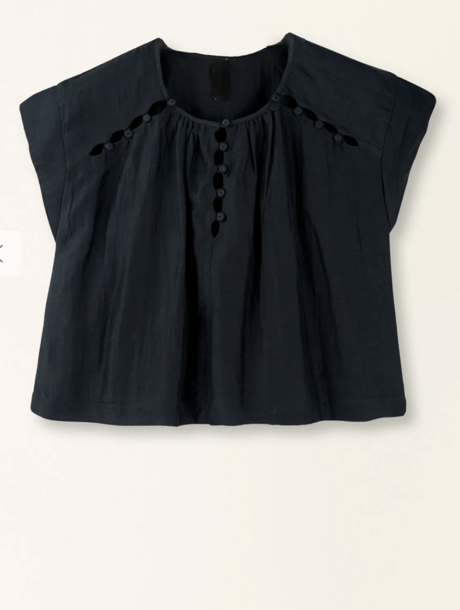 merida cut out top black