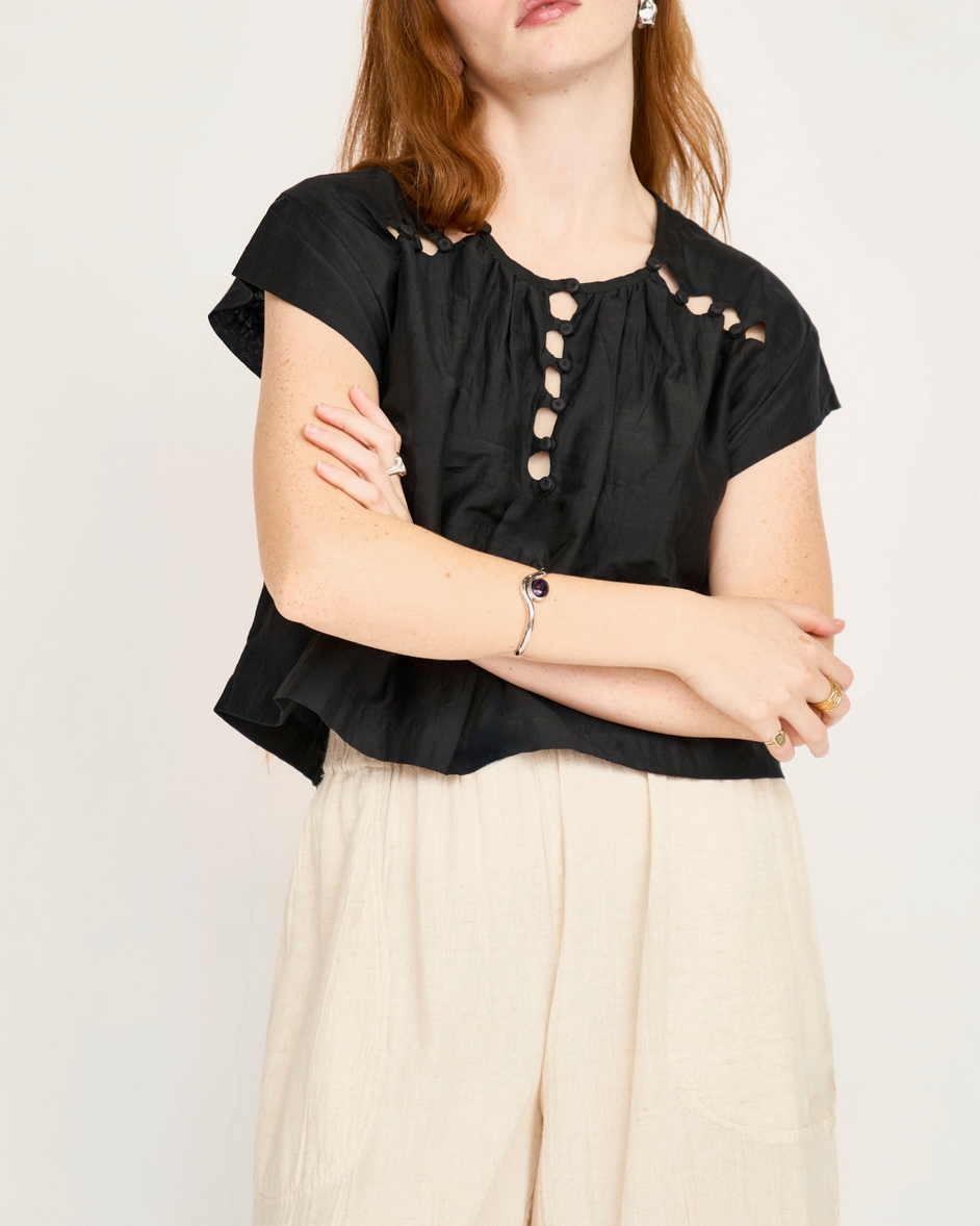merida cut out top black