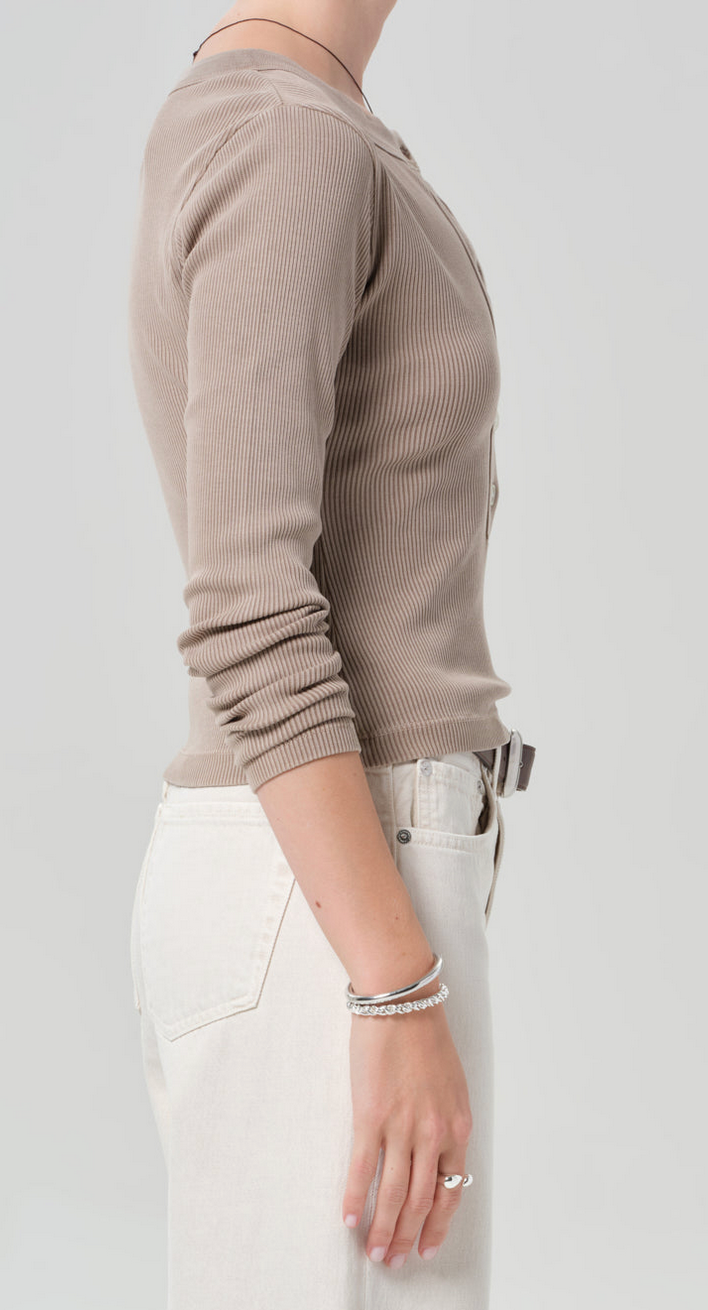 Varra Henley Sandatlas