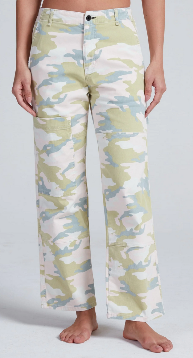 Carpenter Pink Camo