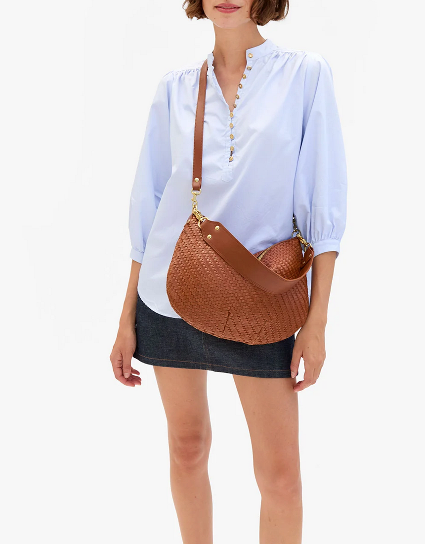 moyen messenger hazelnut woven zig-zag
