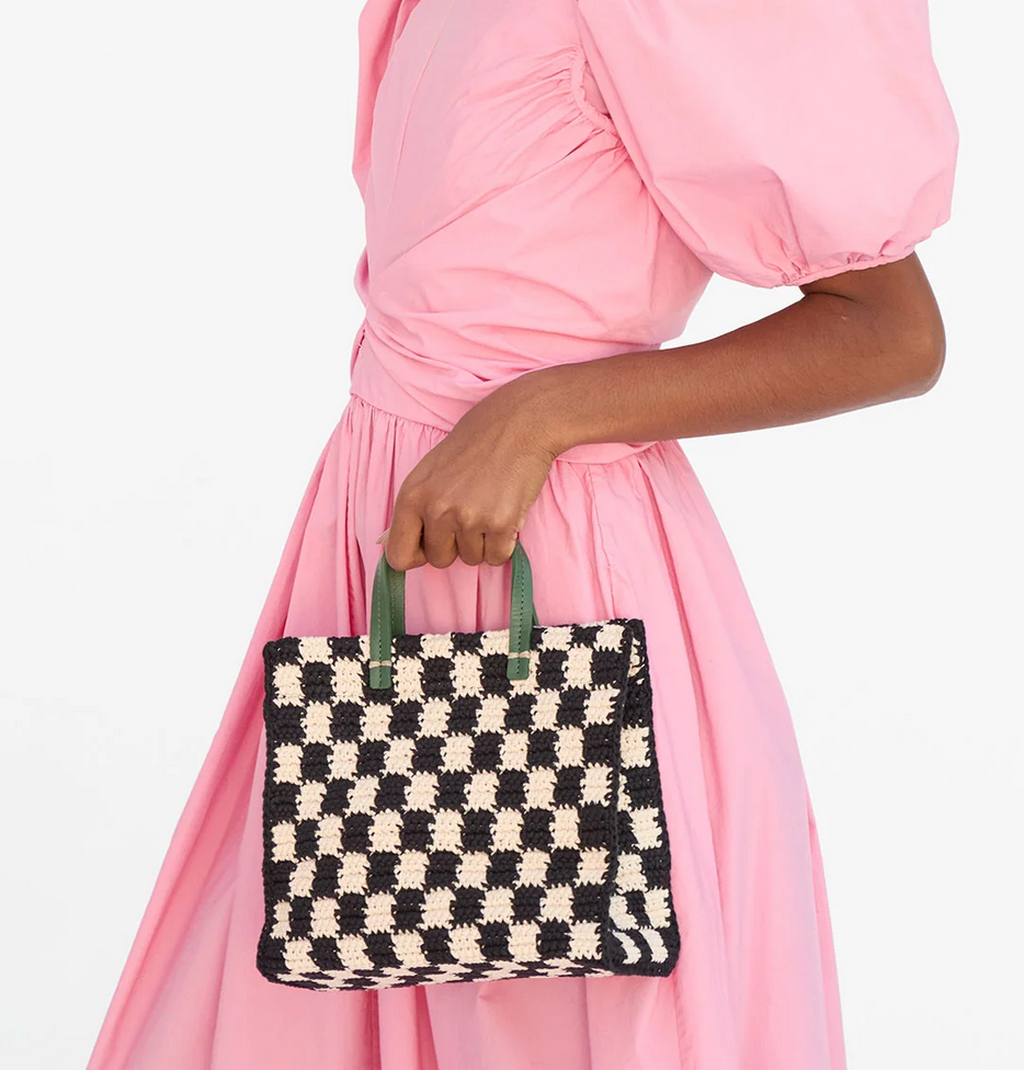 petit summer simple tote black/cream crochet mini checker + black grommet strap