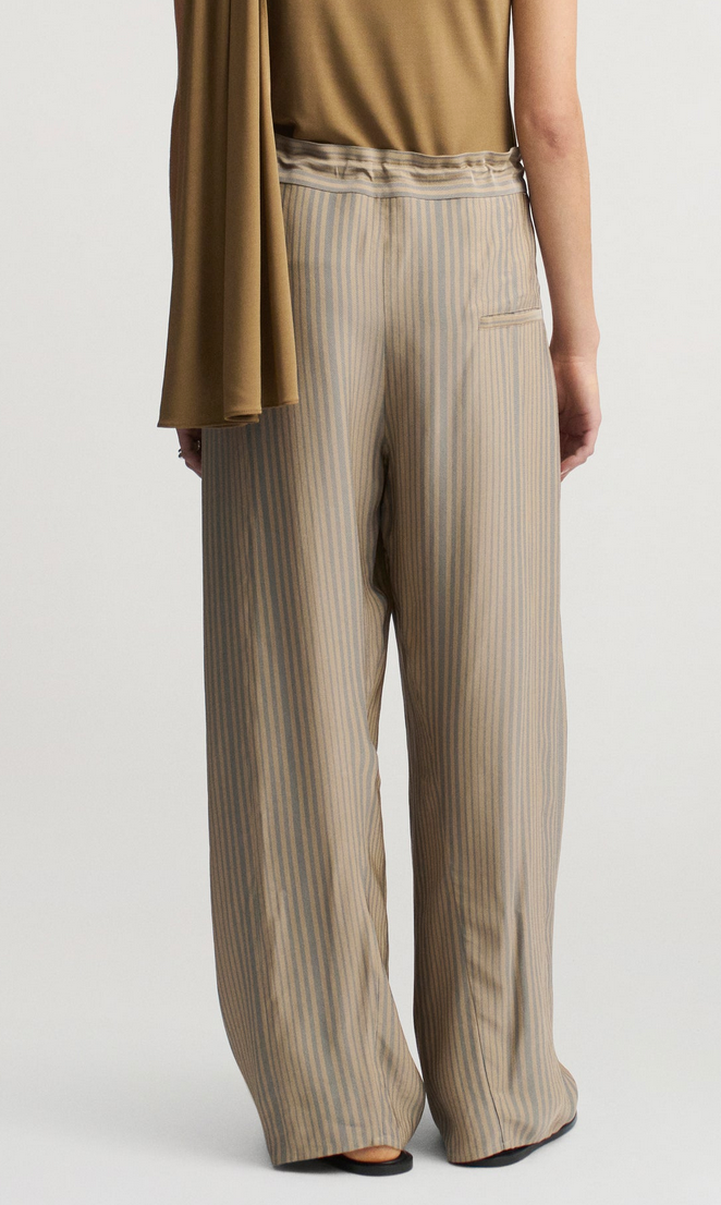 Clemence pant in fluid viscose tidal stripe
