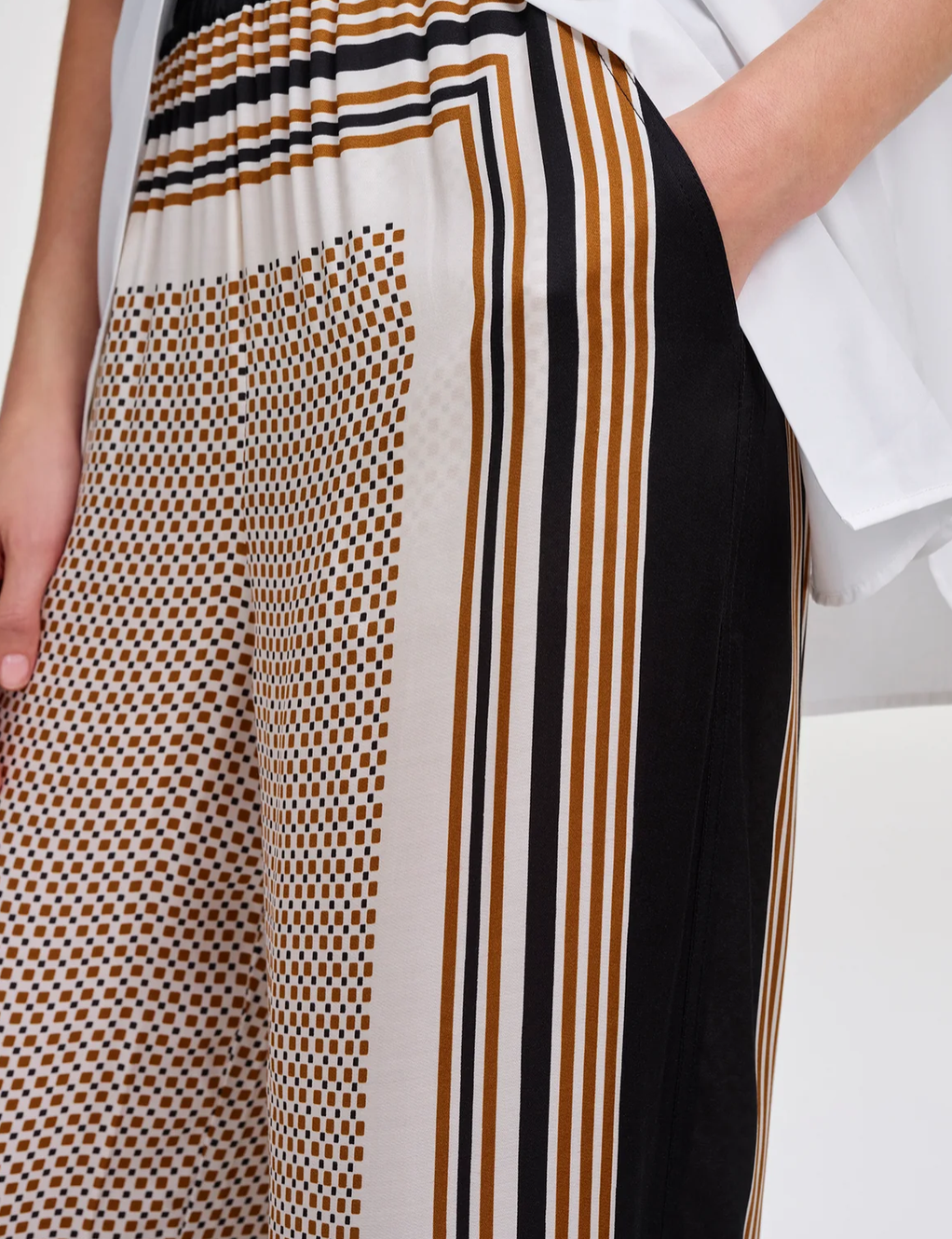 Tyler scarf print pant black caramel dotted