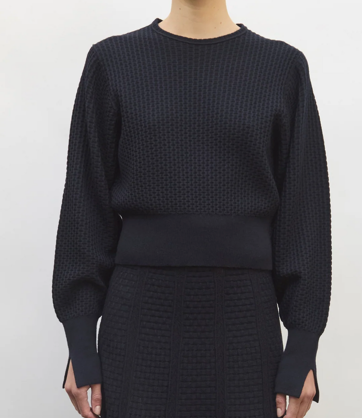 Dakota3 fine knit mini wicker stitch midnight deep black