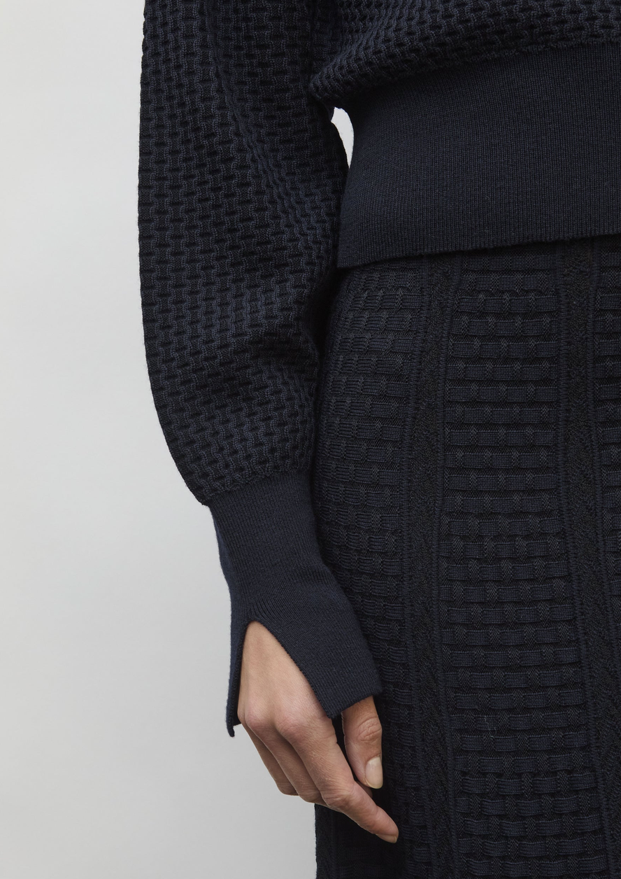 Dakota3 fine knit mini wicker stitch midnight deep black