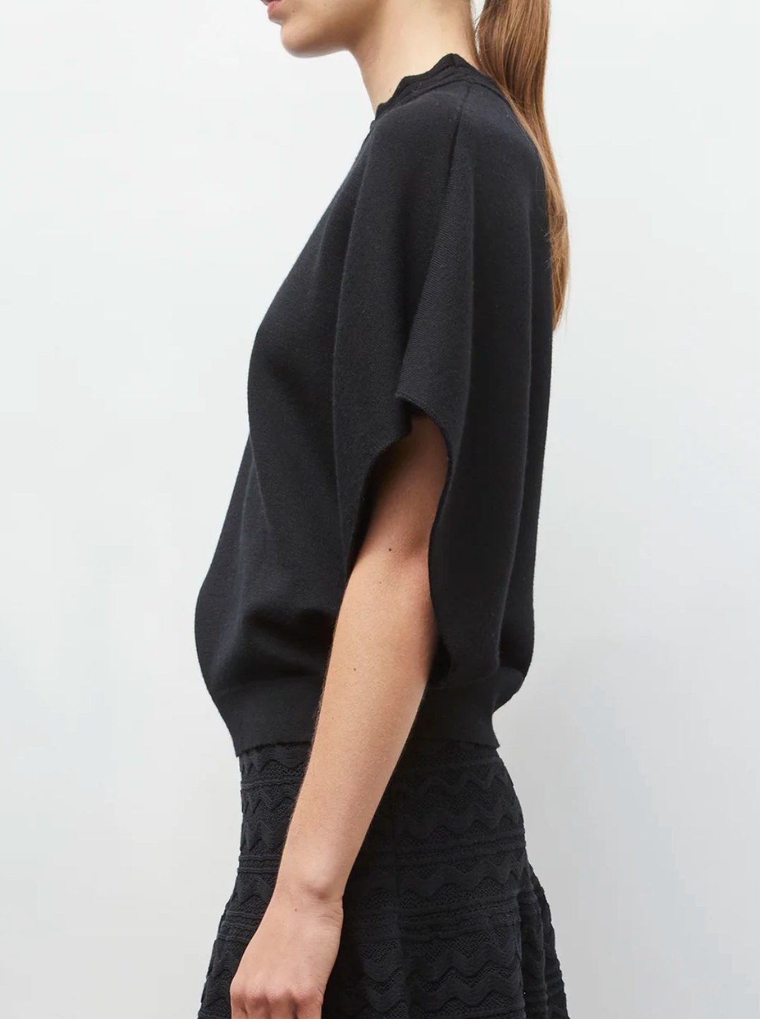 Fanta sleeveless knit top rick rack collar deep black