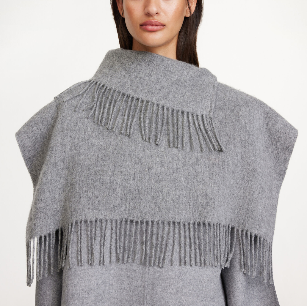 Turtla Wool Fringe Bib Grey