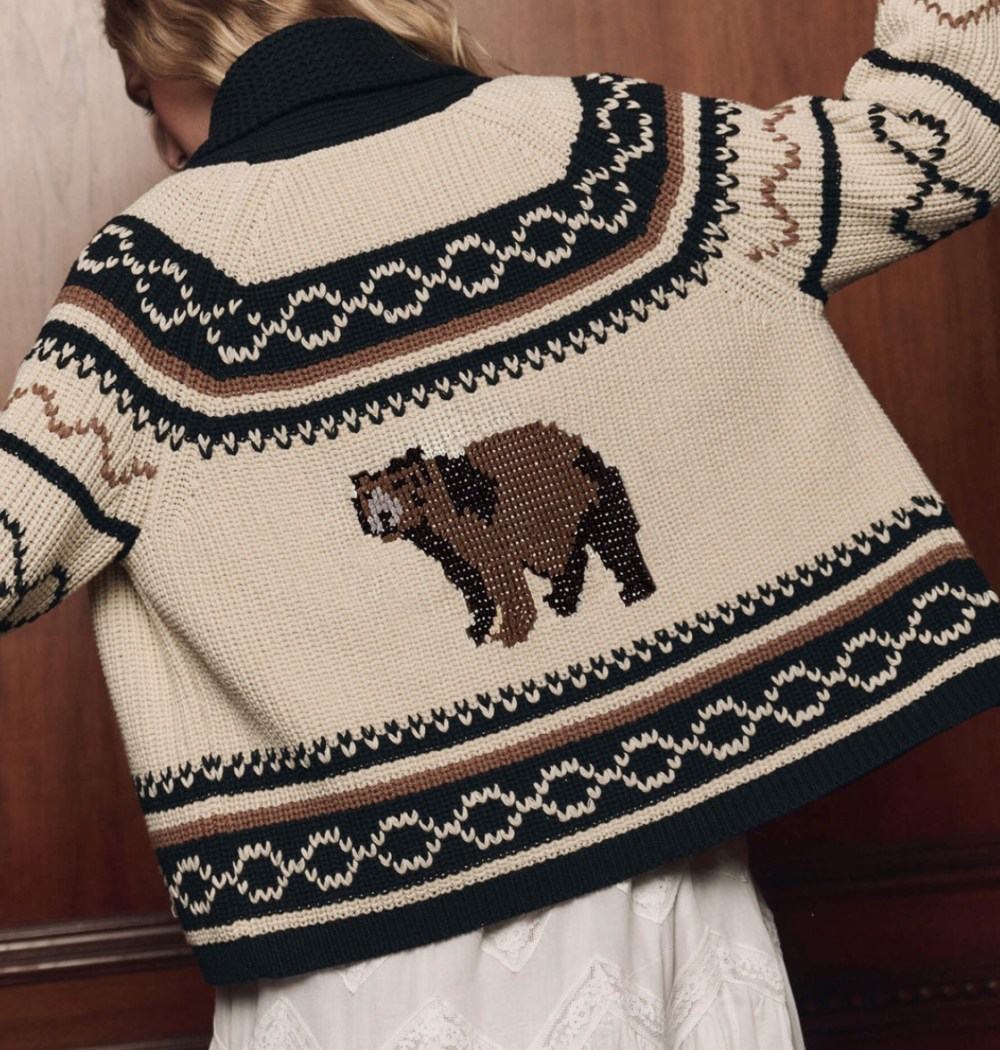 The Bear Lodge Cardigan Black