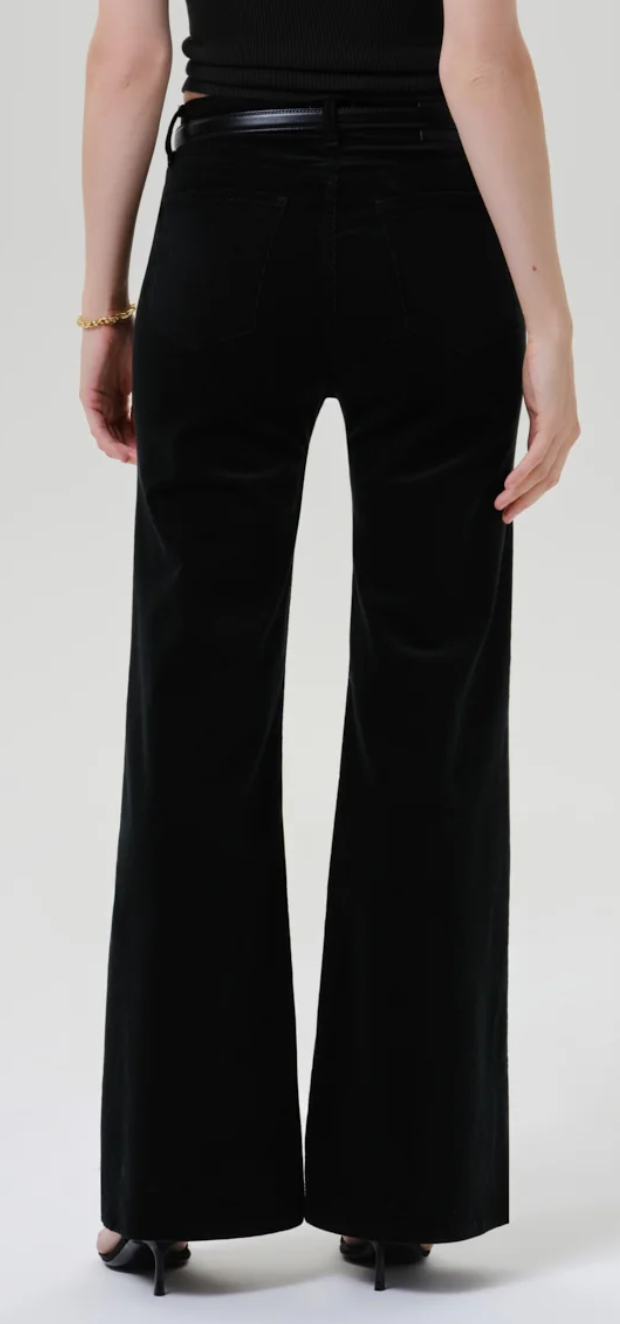 Kimberly 70's flare in cruise