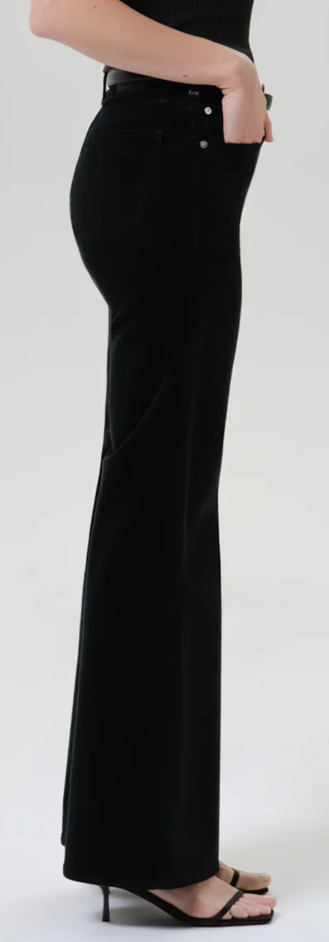 Kimberly 70's flare in cruise