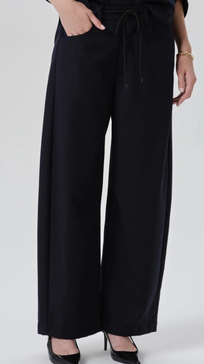 Brynn drawstring trouser in felter wool navy