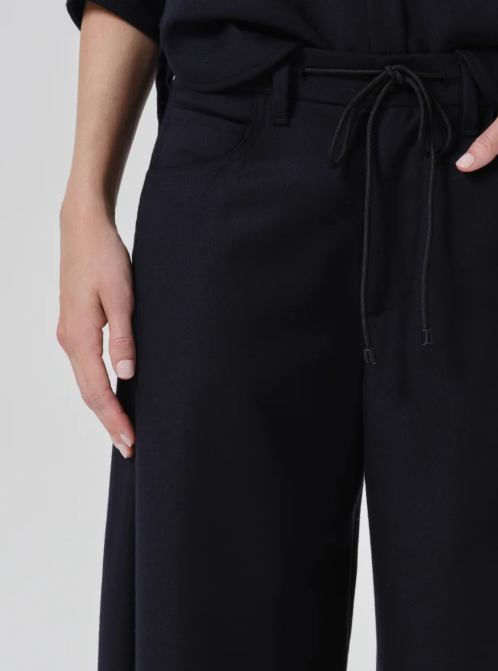Brynn drawstring trouser in felter wool navy