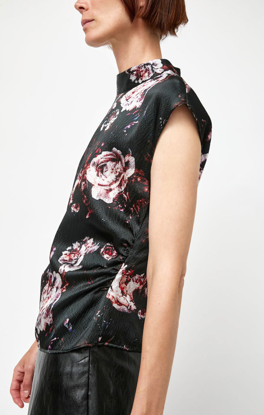 Alex Top In Black Rose