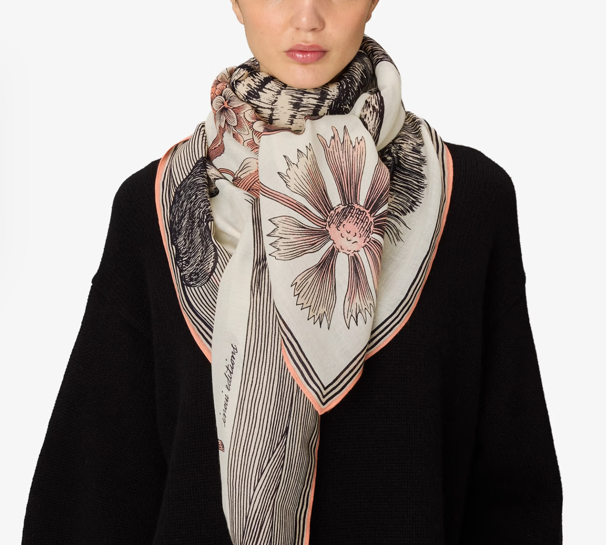 Square Scarf 30 Gustav Powder