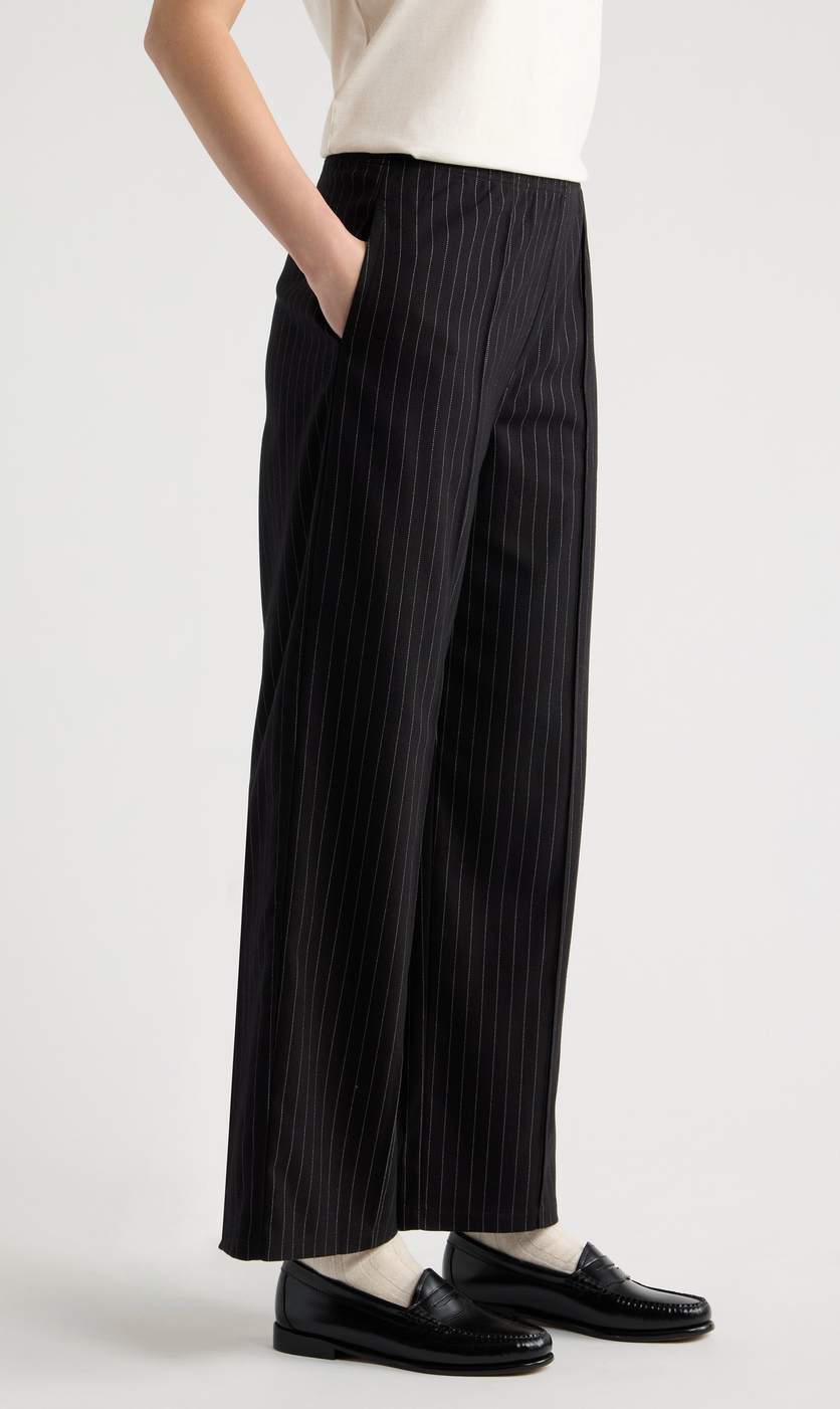 The Tracksuit Pintuck Pant Black Cream Pinstripe