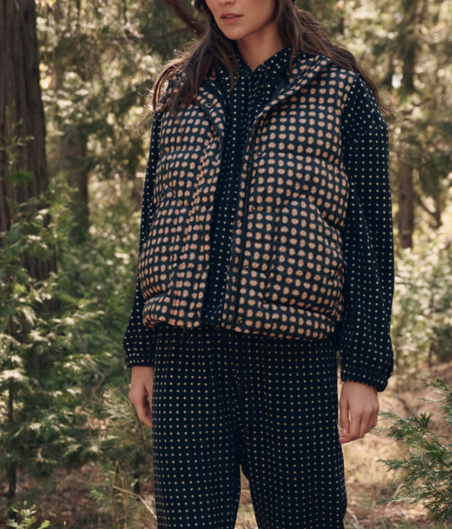The Polar Vest Black Paisley