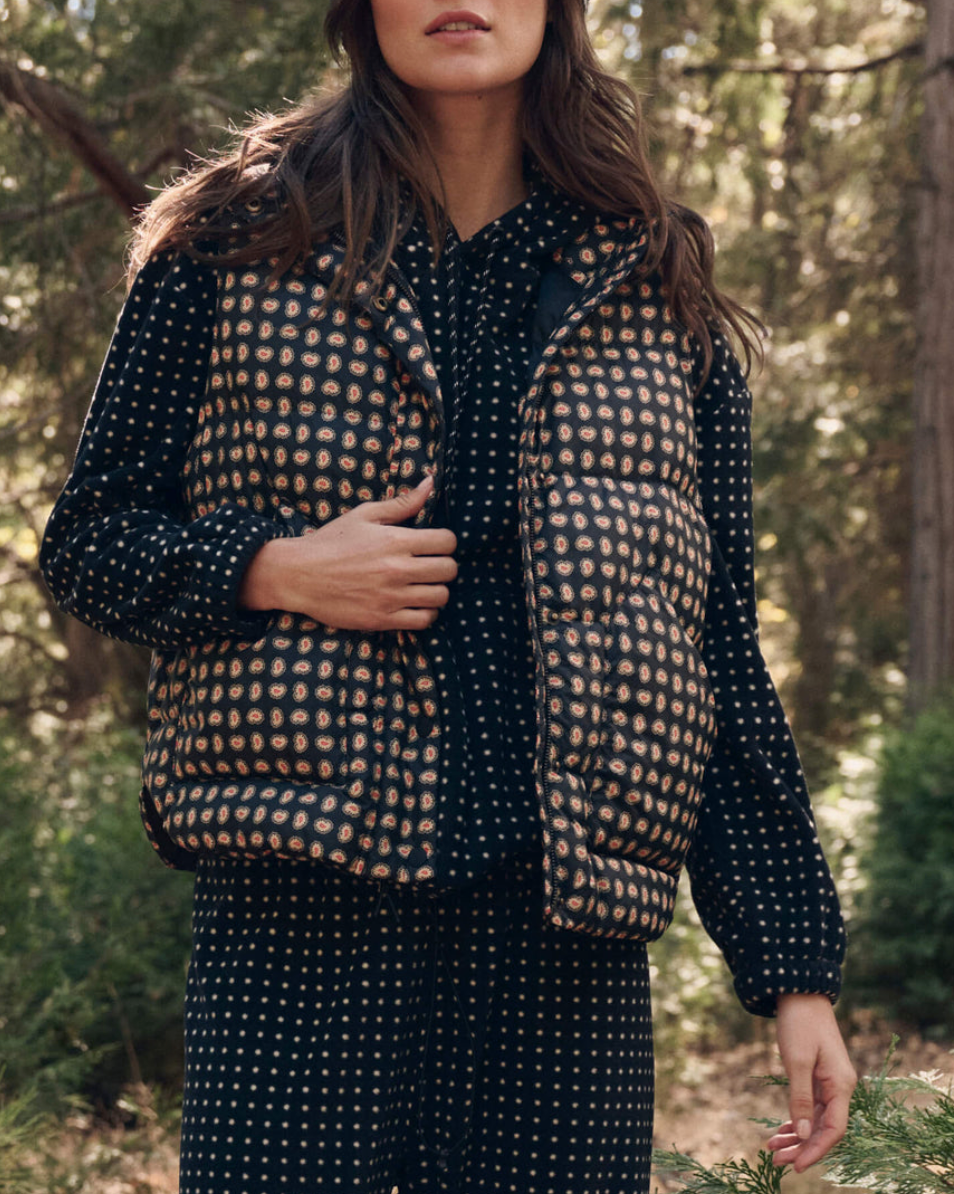 The Polar Vest Black Paisley