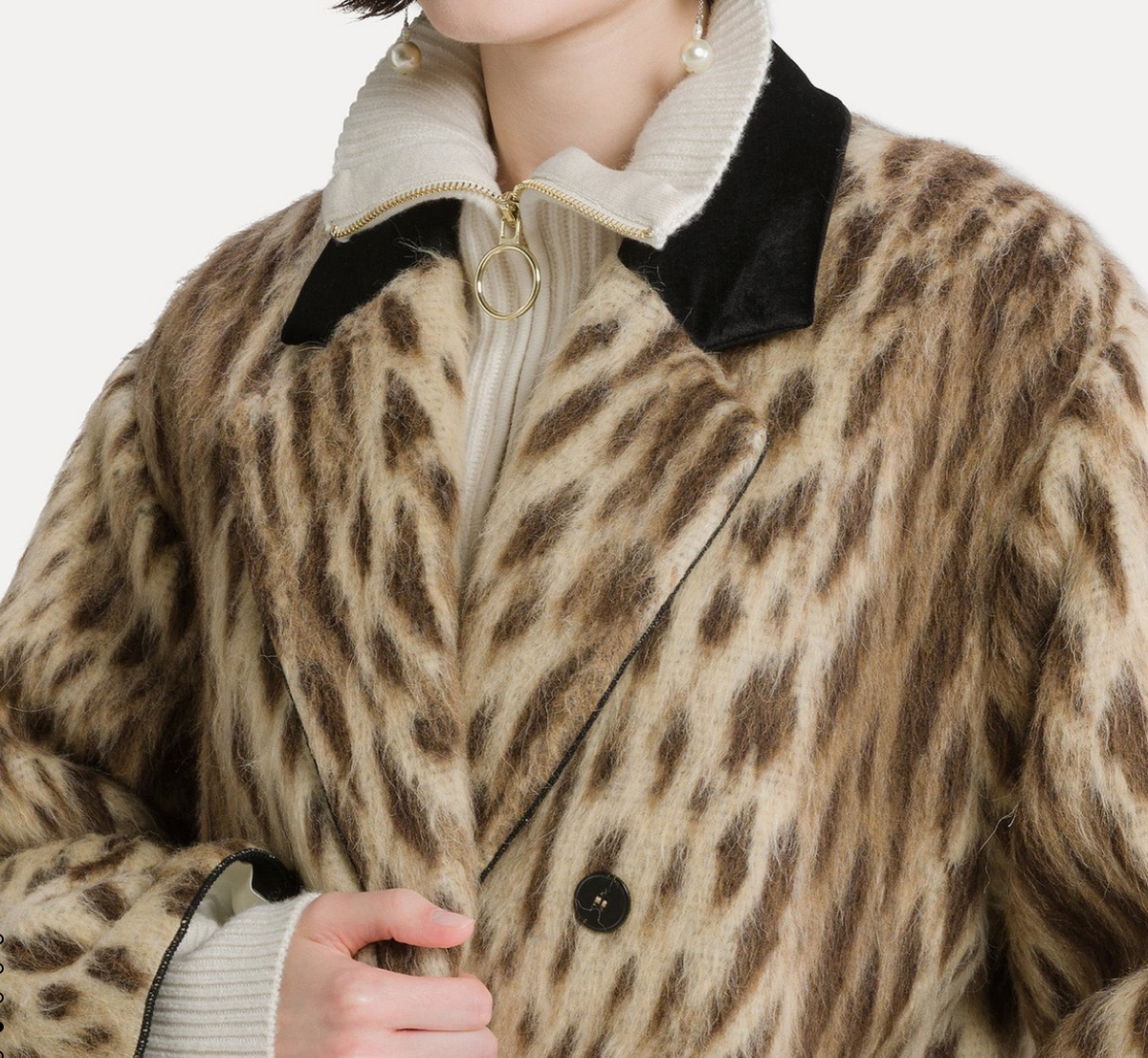 Royal Leopard virgin wool and alpaca blend short coat gold