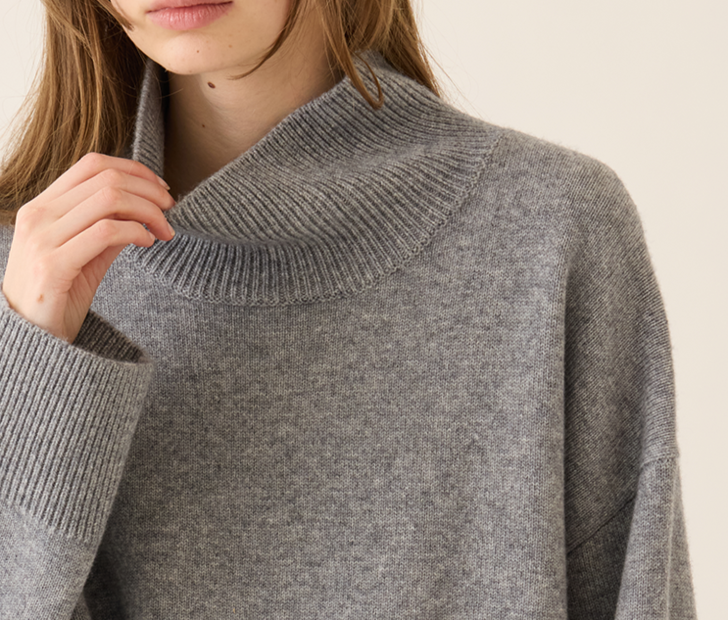 Enid wool cashmere turtleneck sweater ash grey